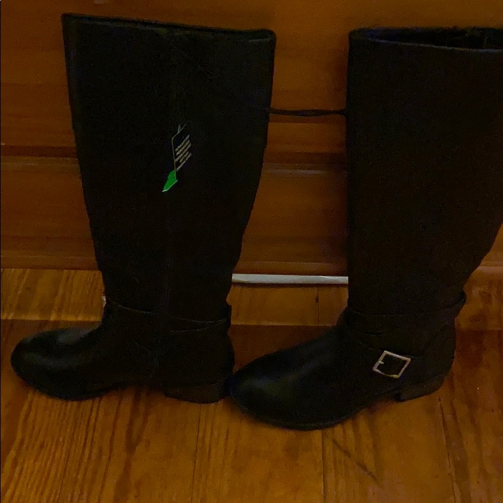 Black boots